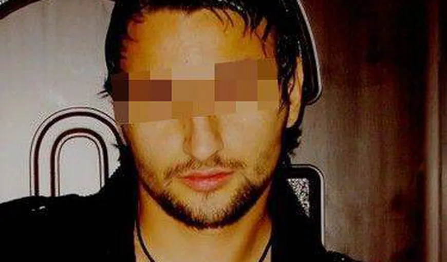 Profu de sex de la Monnet vrăjea mai multe eleve Vezi ce tehnică de agăţat avea