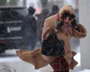 Prognoza meteo 17 mai 2025. Vreme deosebit de rece în România, cu lapoviță și ninsoare. Când se încălzește