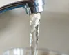 Furnizarea apei, oprită temporar în patru localităţi din Prahova după ce stocurile au scăzut. Prefectura Neamț cere raționalizare și interzice risipa în plină caniculă
