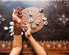 Horoscop rune pentru iarna 2025-2026. Val de abundență și succes pentru 4 zodii, sunt protejate de forțele Universului