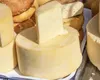 Topul celor mai sănătoase brânzeturi din lume. Tu știi ce brânză consumi?