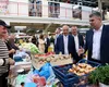 PSD si premierul Ciolacu nu renunță la plafonarea adaosului la produse românești și pun presiune pe Consiliul Concurenței