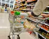 Criza reduce consumul: 8 din 10 români taie cheltuielile neesenţiale, iar peste jumătate amână achiziţiile majore din cauza scumpirilor