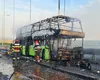 Un autocar cu 35 de pasageri din Ucraina a luat foc pe podul de la Brăila. Şoferul şi pasagerii s-au evacuat, autocarul s-a