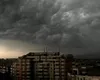 COD PORTOCALIU de la ANM Furtuni violente, prăpăd peste multe oraşe în orele următoare, va fi potop şi în Bucureşti