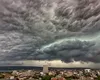 Inversiune termică în România. Avertisment teribil de la ANM: se răceşte vremea şi vin furtuni violente