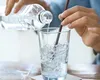 Ce alimente ne răcoresc corpul și de ce nu este bine să bei apă rece pe caniculă. Explicațiile unui dietetician