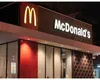 Lovitură pentru McDonald’s! Lanțul de fast-food înregistrează un declin surprinzător