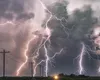Alertă de fenomene meteo extreme. Ploi torențiale cu grindină și vijelii în aproape toată țara