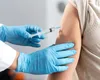 Vaccinul antigripal 2024 a ajuns în farmacii. Când este benefic să te vaccinezi, cât costă şi cine primește compensare la vaccinare