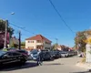 Trafic paralizat în Timișoara, după ce un influencer a anunțat că face cinste cu plinuri de benzină. Cât l-a costat cadoul pentru șoferi