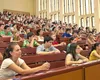 Vești proaste pentru studenți. Fondul de burse este redus cu 40%, noi reguli pentru decontarea transportului în anul universitar 2025 – 2026