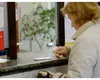 Cum te poți trezi cu datorii la stat dacă ai cont la bancă. Mulți români ajung datori fără să-și dea seama