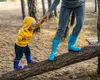 Ajutoare și alocații 2025. Câți bani primește o familie monoparentală