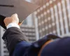 Burse mărite pentru elevi şi studenţi. Cine va beneficia de majorarea cu rata inflaţiei