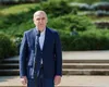 Ce salarii au grădinarii Palatului Cotroceni, lăudați de Ilie Bolojan: ”Vin o oră jumătate în fiecare dimineață, pe un salariu destul de mic, și lucrează din greu”