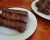 Reţeta originală de mici ca la Deduleşti. Care este secretul ascuns al grataragiilor de pe Dealul Negru