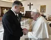 Premierul Marcel Ciolacu şi preşedintele Ilie Bolojan, mesaje de condoleanţe după moartea Papei: ”Zi tristă pentru creştinătate, a fost o sursă de spăeranţă”