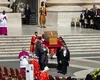 Semn divin? Apariție bizară pe cerul Romei la înmormântarea Papei Francisc