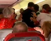 Noi reguli în avion! Pasagerii care se ridică în picioare înainte ca aeronava să se oprească vor fi amendaţi
