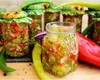Rețetă ardei iuți murați. Cum să îi păstrezi crocanți și aromați toată vara în borcan
