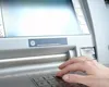 Banca din România care le oferă clienților 50 de lei dacă fac o tranzacție cu cardul