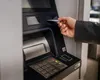 Câți bani pot să scoată românii de la bancomat în 2025. Care sunt noile limite