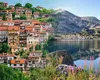 Țara din vecinătatea României în care locuințele sunt vândute la preț de chilipir. O casă în apropierea litoralului costă doar 3.500 de euro