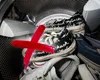 Uită de mașina de spălat! Descoperă cum îți poți curăța perfect adidașii. Lucrurile de care trebuie să ții cont pentru a arăta ca noi