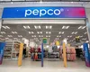 Pepco, umăr la umăr cu un gigant, pe segmentul fashion din România. Cine vinde mai mult și cine are cel mai mare profit