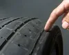 Primele semne că anvelopele de vară sunt uzate. Care este momentul când trebuie să le schimbi