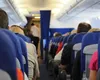 De ce costă atât de mult apa în avion? O fostă stewardesă dezvăluie marile secrete ale companiilor de zbor