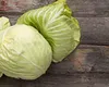 Cum foloseau bunicile frunza de varză pentru dureri și inflamații. Mit sau chiar funcționează?