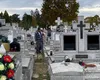 Se împute treaba! Românii care vor să-și cumpere loc de veci trebuie să scoată sume colosale din buzunar