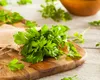 Rețeta cu pătrunjel care te poate scăpa de 3 kilograme în doar câteva zile. Trebuie neapărat să o încerci