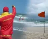 A fost arborat steagul roșu pe litoralul românesc. Turiștii trebuie să fie extrem de atenți, riscul de înec este foarte ridicat chiar și la mal
