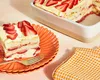 Rețetă de tiramisu cu căpșuni pe care trebuie să o încerci. Un desert parfumat și gustos