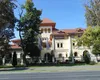 RA-APPS se ia la trântă cu Bolojan, după ce acesta a reclamat ”nesimțirea” închirierii Palatului Kiseleff către o firmă care a cedat ulterior imobilul către EximBank, la preț dublu. Regia spune despre contractul cu firma că este legal și profitabil