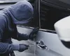 Clipe de groază pentru o familie de români aflată în vacanță în Grecia. Mașina le-a fost furată chiar din parcare, în doar șapte minute