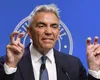 Fiul şi nora Angelei Burlacu, angajata ANAF mituită de Dragoş Anastasiu, lucrează sau au lucrat tot în poziţii de control, la ANAF şi Curtea de Conturi. Dragoş Burlacu, condamnat şi el în dosarul mamei sale, scăpat de prescripţie