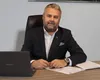 Bugetarul care și-a redus salariul de la 53.000 de lei la 14.000 de lei, felicitat de ministrul Economiei: „Hai, că se poate!”. Are ceasuri de peste 90.000 de euro, bijuterii de peste 80.000 de euro și conduce un Porsche Boxster