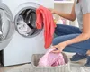 Cum să speli corect hainele la mașina de spălat. Greșeala banală pe care o faci de fiecare dată