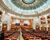 Moțiunea de cenzură împotriva Guvernului Bolojan, citită în Parlament – ”Afară cu Guvernul ipocrit”