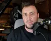 Marian Godină îi ironizează pe „suveraniştii georgişti”, după ce aceştia i-au umplut pagina de injurii: „Vă voi suci minţile şi vă voi face fanii mei, mă veţi idolatriza”