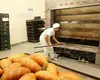 Prețul pâinii s-ar putea dubla din toamnă. Economia, sub presiune după noile taxe ale Guvernului