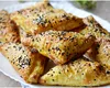 Rețetă rapidă și gustoasă! Pateuri cu brânză și foietaj cumpărat, un adevărat deliciu