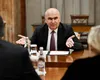 Răsturnare de situaţie anunţată de Bolojan: Cumulul pensiei cu salariul va fi interzis, măsura a fost doar amânată