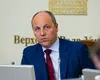 Momentul asasinării fostului președinte al Parlamentului Ucrainei, surprins de camerele video. Schema folosită de atacator ca să-l ucidă pe Andrii Parubîi VIDEO