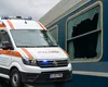 Accident cumplit într-un tren CFR. Două fetițe de 9 și 12 ani au ajuns de urgență la spital după ce un geam a căzut peste ele în vagon