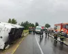 Autocar cu 20 de pasageri răsturnat în Cluj. O persoană a murit. S-a declanșat Planul Roșu de Intervenție
